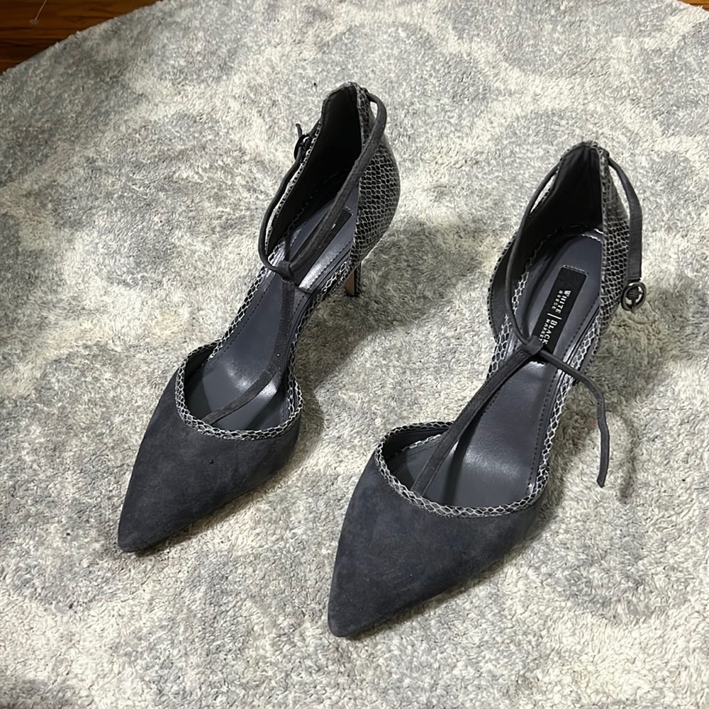 White House black market mid heel pump